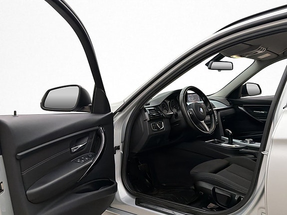 BMW 320 10 of 30