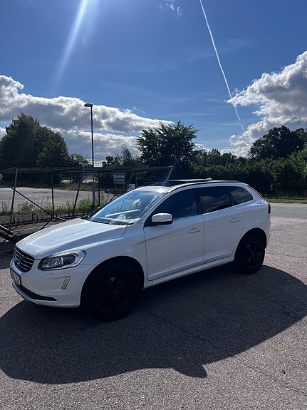 Volvo XC60 3 of 6