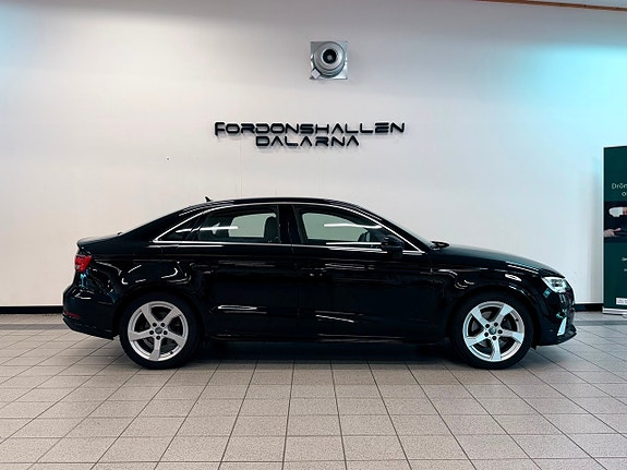 Audi A3 8 of 14