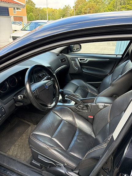 Volvo S60 12 of 25