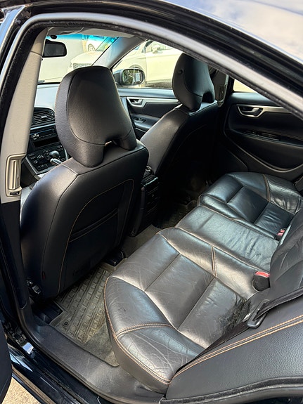 Volvo S60 16 of 25