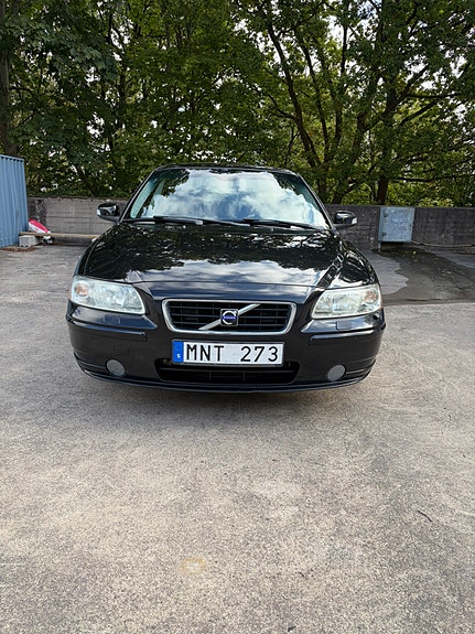 Volvo S60 4 of 25