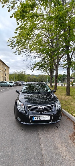 Toyota Avensis 4 of 14
