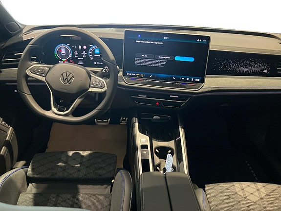 Volkswagen Passat 9 of 19
