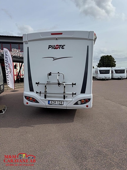 Pilote P746C Queenbed / Skinn / Maxxfan / 4 of 14