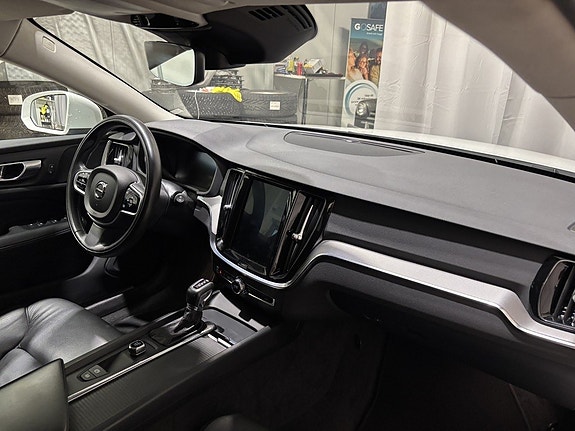 Volvo V60 23 of 27