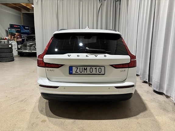 Volvo V60 4 of 27