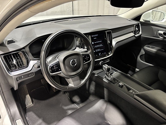 Volvo V60 13 of 27