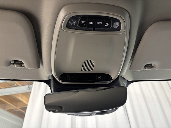Volvo V60 25 of 27