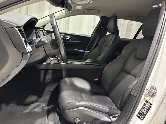 Volvo V60 9 of 27