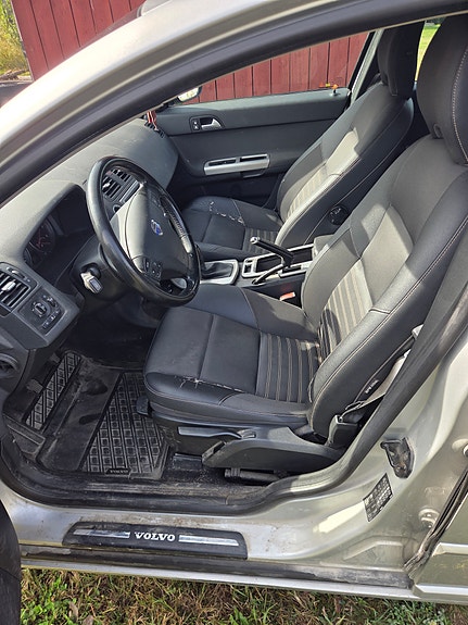 Volvo V50 5 of 5