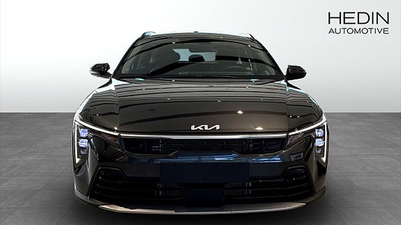 Kia K4 8 of 16