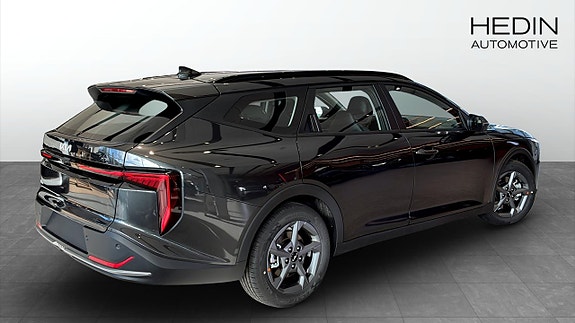 Kia K4 2 of 16
