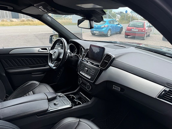 Mercedes-Benz GLS350 d 23 of 26