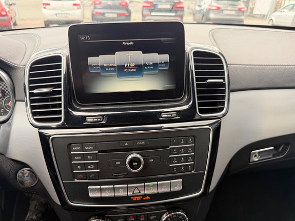 Mercedes-Benz GLS350 d 25 of 26