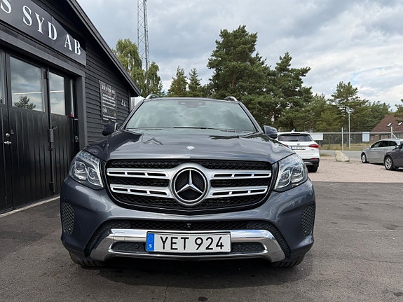 Mercedes-Benz GLS350 d 3 of 26