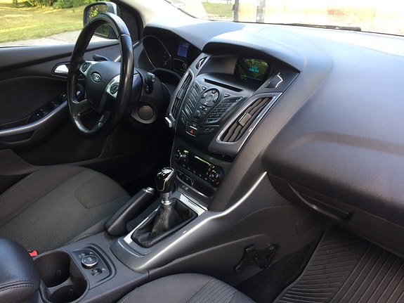 Ford Focus 3 of 6