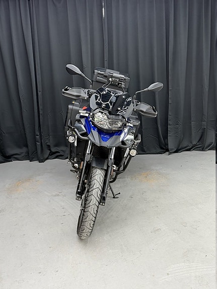 BMW Motorrad F 750 GS Mkt extra trådlös laddare Packväskor Ev byte/avb 7 of 11