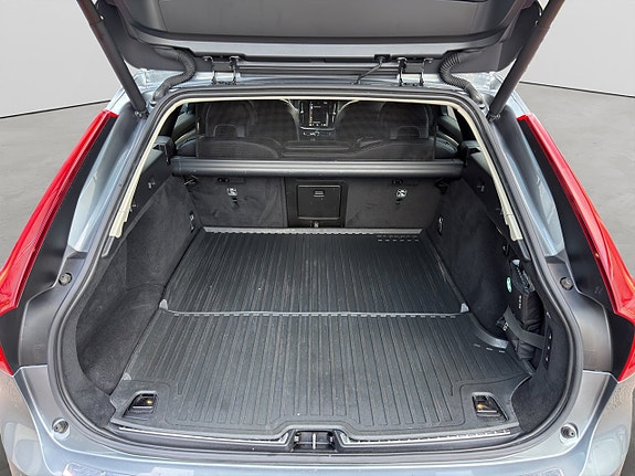 Volvo V90 20 of 28