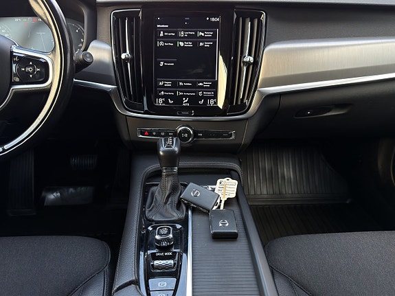 Volvo V90 8 of 28
