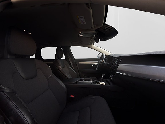 Volvo V90 24 of 28