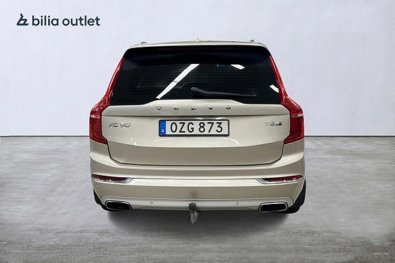 Volvo XC90 5 of 30