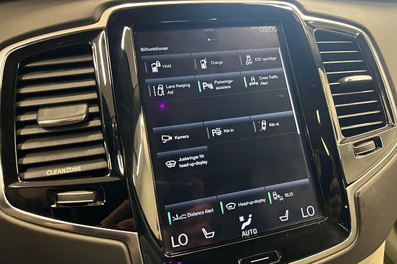 Volvo XC90 21 of 30