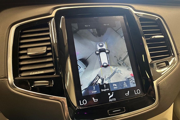 Volvo XC90 23 of 30