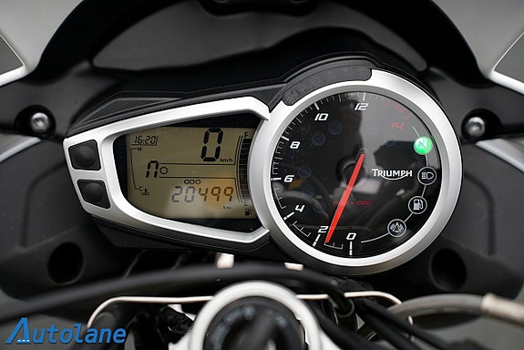 Triumph Street triple *Nyservad 20 of 26