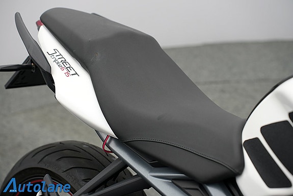 Triumph Street triple *Nyservad 17 of 26