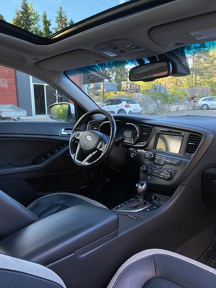 Kia Optima 5 of 12