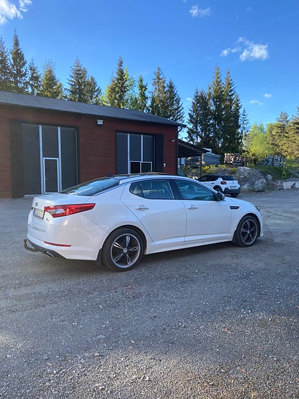 Kia Optima 4 of 12