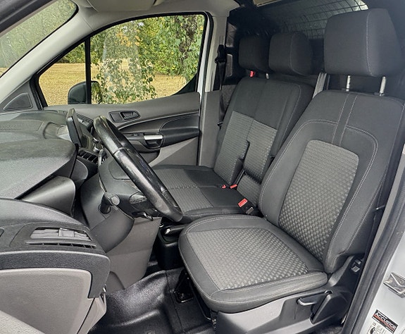 Ford Transit Connect 9 of 16