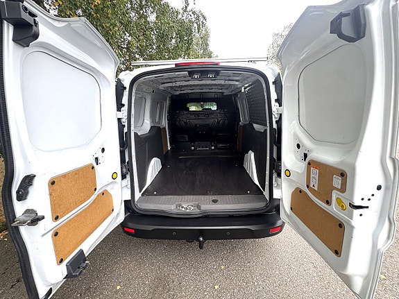 Ford Transit Connect 7 of 16