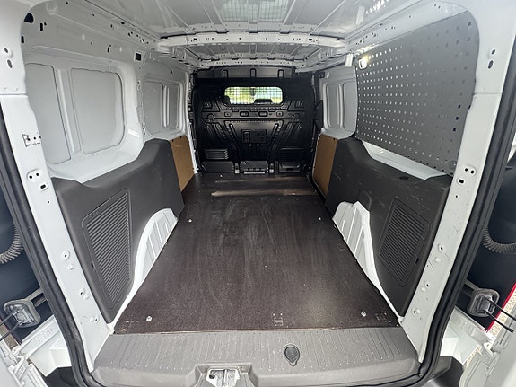 Ford Transit Connect 12 of 16