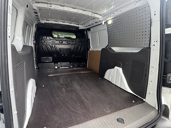 Ford Transit Connect 14 of 16