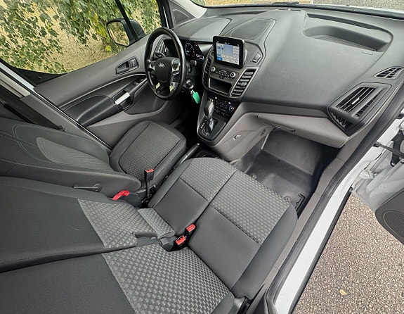 Ford Transit Connect 10 of 16
