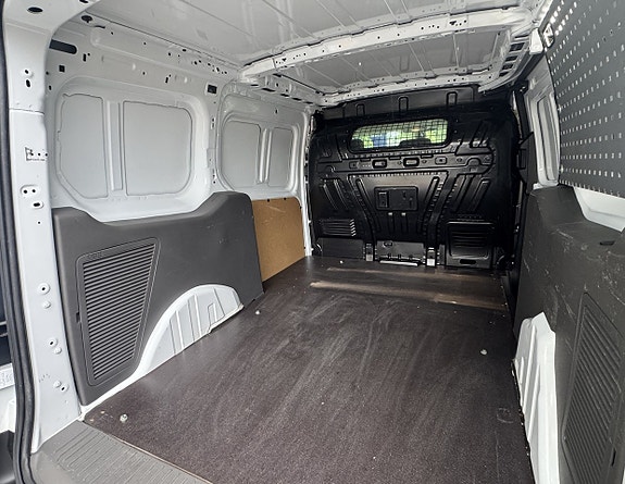 Ford Transit Connect 13 of 16