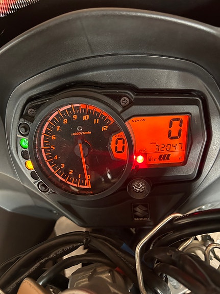 Suzuki GSX1250FA 11 of 12