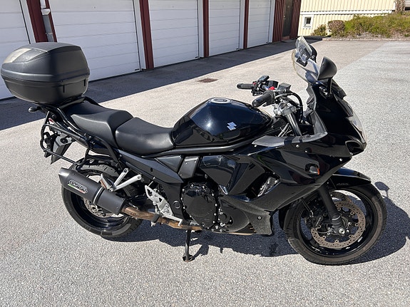 Suzuki GSX1250FA 6 of 12