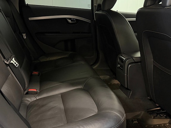 Volvo V70 9 of 21