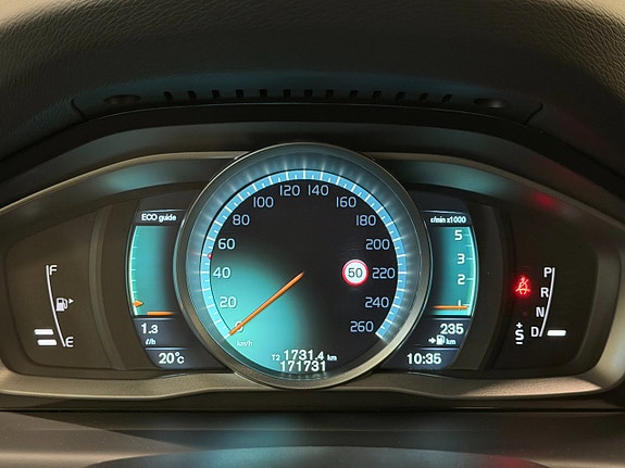 Volvo V70 13 of 21