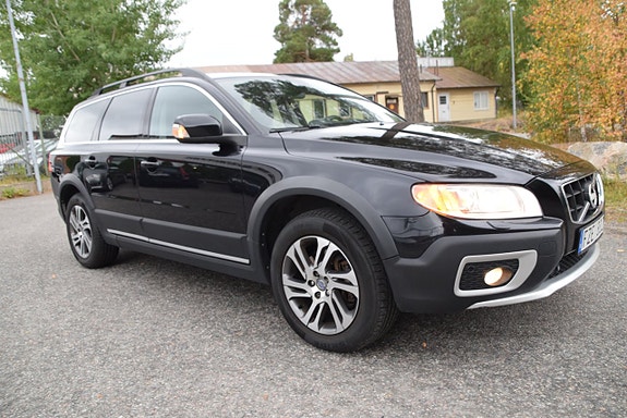 Volvo XC70 3 of 23