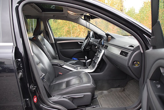 Volvo XC70 9 of 23