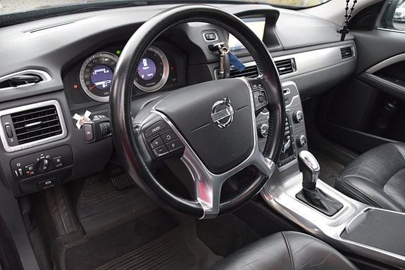 Volvo XC70 17 of 23