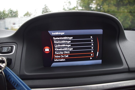 Volvo XC70 14 of 23