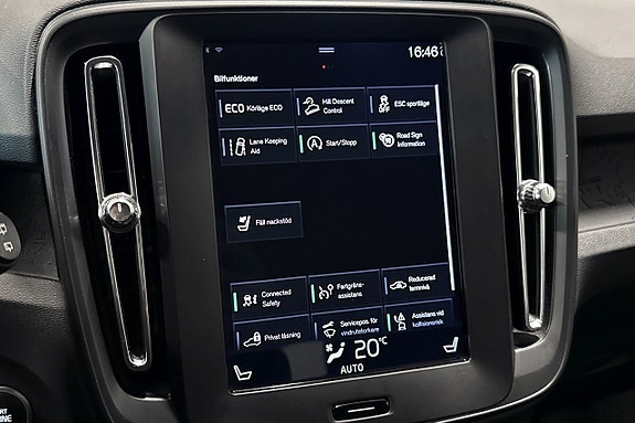 Volvo XC40 19 of 23