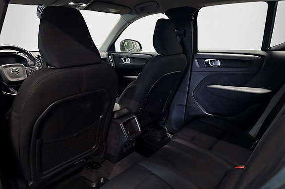 Volvo XC40 12 of 23