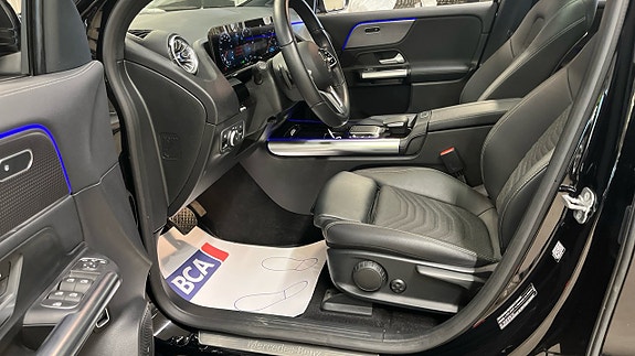 Mercedes-Benz EQA250 20 of 23