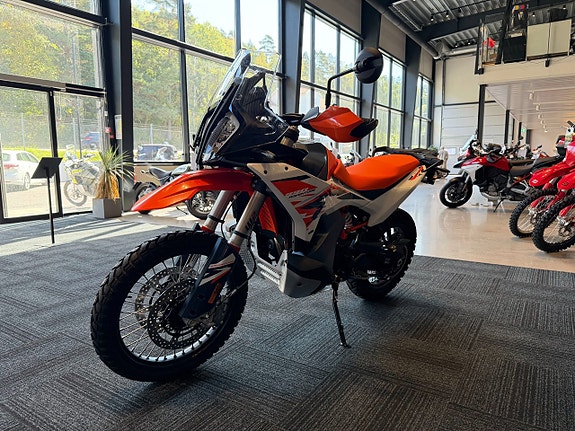 KTM 890 Adventure R 9 of 9